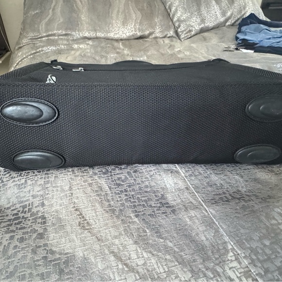 Tumi Black Laptop Bag - Picture 4 of 4